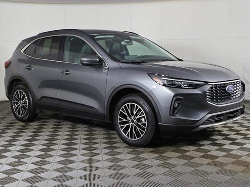 2025 Ford Escape PHEV SE