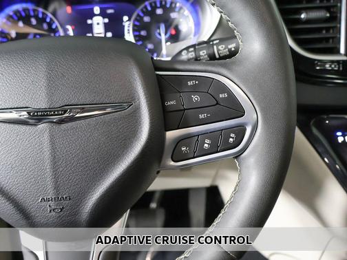 Granite Crystal Metallic Clearcoat 2023 Chrysler Pacifica Touring L