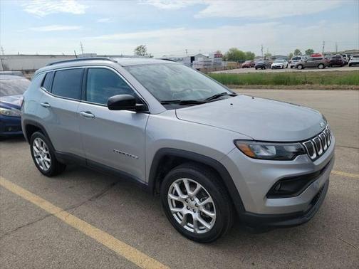 2022 Jeep Compass Latitude Lux