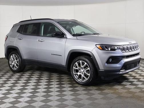 2022 Jeep Compass Latitude Lux