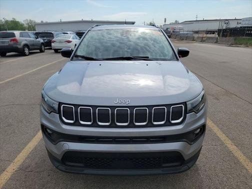 2022 Jeep Compass Latitude Lux