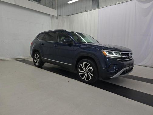 Blue Metallic 2022 Volkswagen Atlas 2.0T SEL