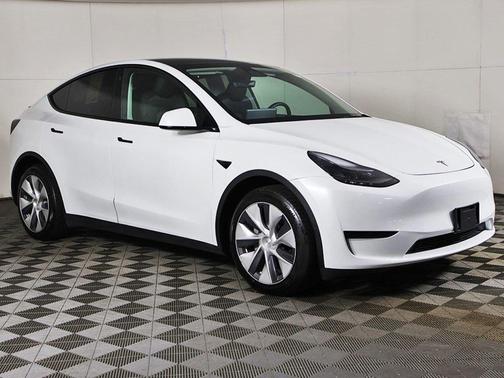 2023 Tesla Model Y Long Range Dual Motor All-Wheel Drive