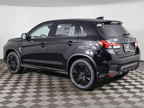 Labrador Black Pearl 2026 Mitsubishi Outlander Sport 2.0 LE