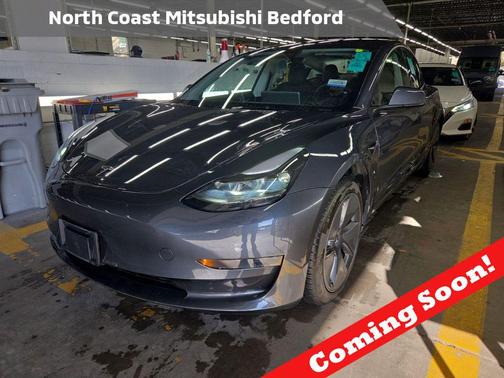 Gray 2023 Tesla Model 3 Standard Range