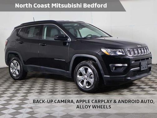 Diamond Black Crystal Pearlcoat 2019 Jeep Compass Latitude