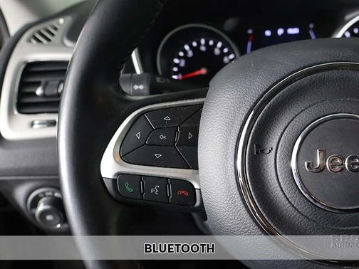 Diamond Black Crystal Pearlcoat 2019 Jeep Compass Latitude