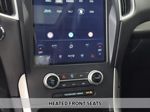 Iconic Silver Metallic 2023 Ford Edge SEL