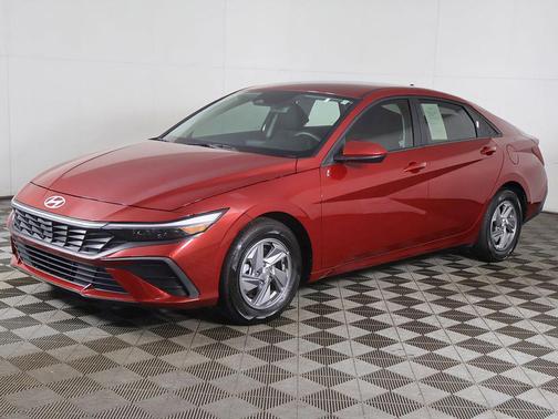 Ultimate Red 2024 Hyundai ELANTRA SE