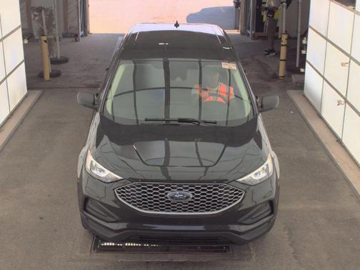 Forged Green Metallic 2024 Ford Edge SE