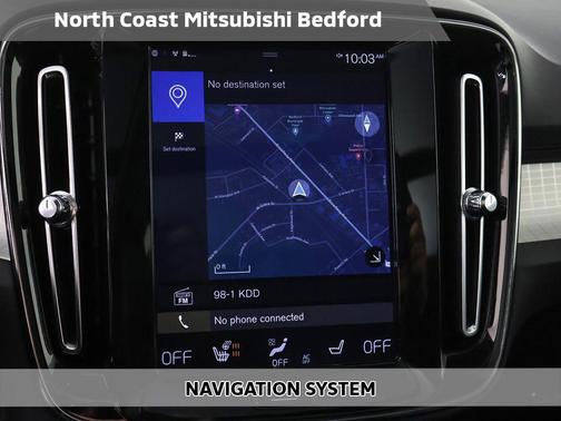 Onyx Black Metallic 2019 Volvo XC40 T5 Momentum