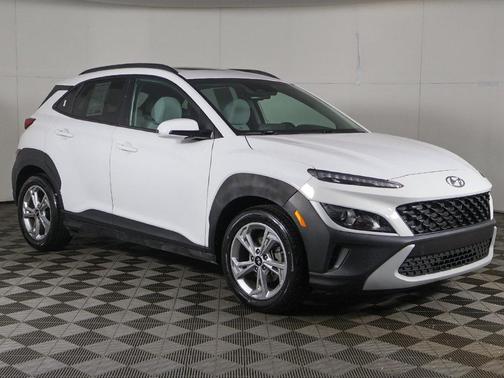 Lunar White 2023 Hyundai KONA SEL