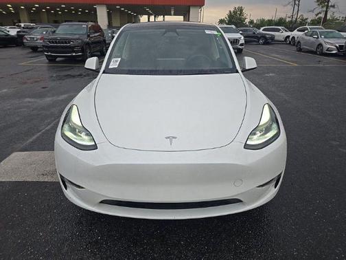 Pearl White Multi-Coat 2023 Tesla Model Y Performance Dual Motor All-Wheel Drive