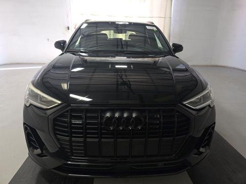 Mythos Black Metallic 2023 Audi Q3 Premium 45 TFSI S line quattro Tiptronic