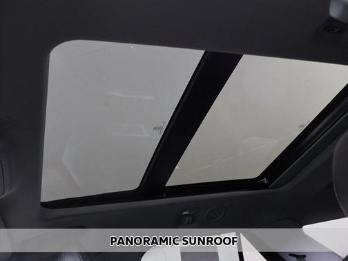 Star White Metallic Tri-Coat 2022 Ford Explorer Limited