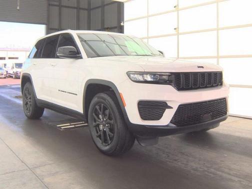 2024 Jeep Grand Cherokee Altitude