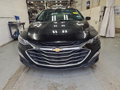 Mosaic Black Metallic 2024 Chevrolet Malibu FWD 1LT
