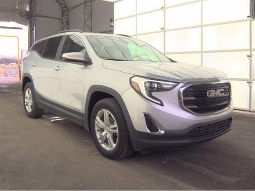 Quicksilver Metallic 2021 GMC Terrain SLE