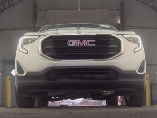 Quicksilver Metallic 2021 GMC Terrain SLE