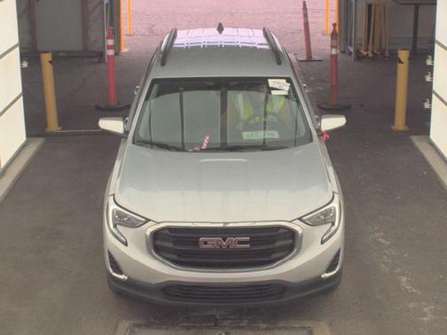 Quicksilver Metallic 2021 GMC Terrain SLE