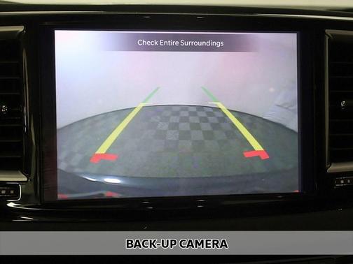 Brilliant Black Crystal Pearlcoat 2023 Chrysler Pacifica Touring L