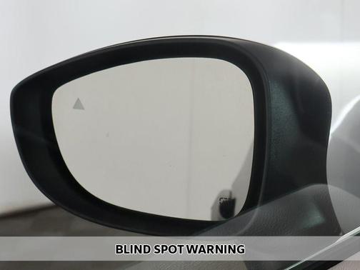 Brilliant Black Crystal Pearlcoat 2023 Chrysler Pacifica Touring L