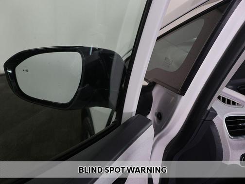 Summit White 2017 Chevrolet Bolt EV Premier