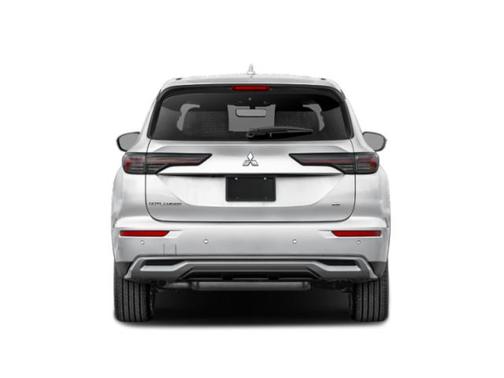 Labrador Black Pearl 2026 Mitsubishi Outlander SE