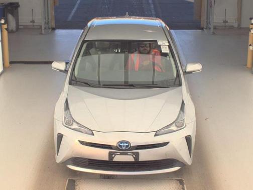 2022 Toyota Prius LE