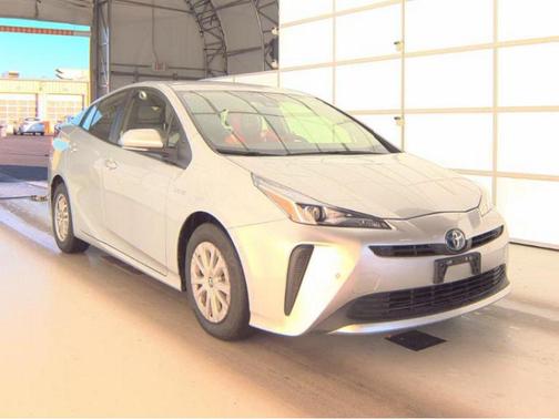 2022 Toyota Prius LE