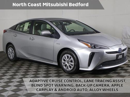 2022 Toyota Prius LE