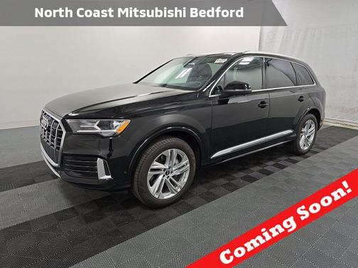 Mythos Black Metallic 2023 Audi Q7 45 Premium