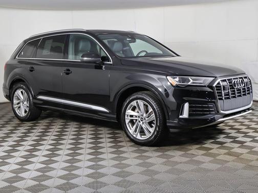 Mythos Black Metallic 2023 Audi Q7 45 Premium
