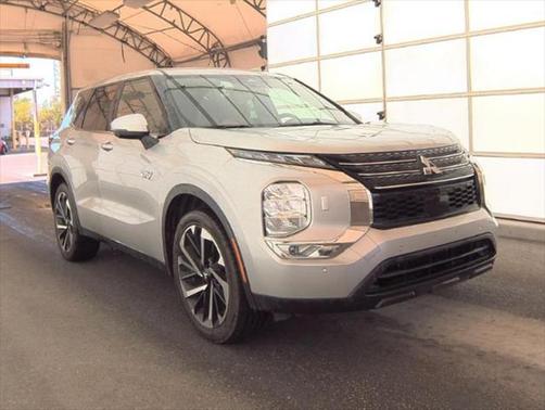 2023 Mitsubishi Outlander PHEV SE S-AWC
