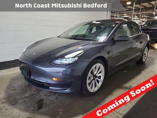 Gray 2023 Tesla Model 3 Standard Range