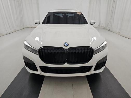 2022 BMW 750 i xDrive