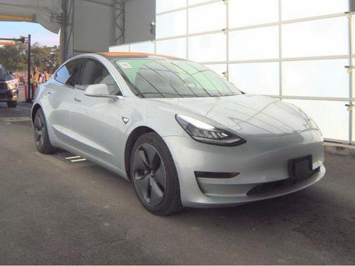 Silver 2018 Tesla Model 3 Long Range
