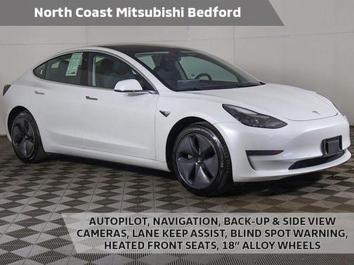 Pearl White Multi-Coat 2019 Tesla Model 3 Standard Range Plus