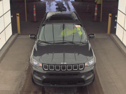 2022 Jeep Compass Latitude Lux