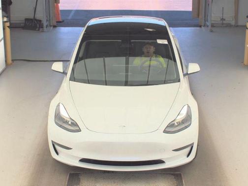 White 2023 Tesla Model 3 Performance