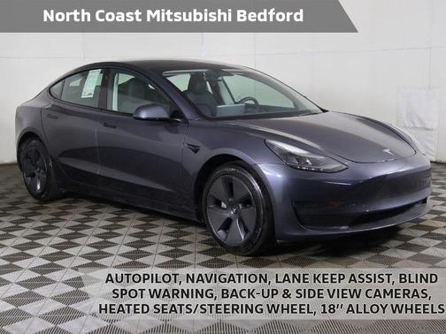 Midnight Silver Metallic 2023 Tesla Model 3 Standard Range