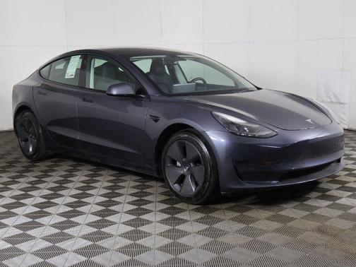 Midnight Silver Metallic 2023 Tesla Model 3 Standard Range