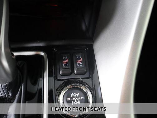 Labrador Black Pearl 2026 Mitsubishi Eclipse Cross LE