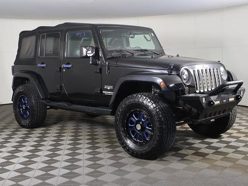 Black Clearcoat 2016 Jeep Wrangler Unlimited Sahara