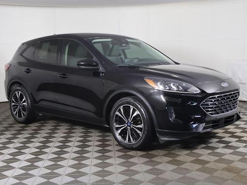 Agate Black Metallic 2022 Ford Escape SE