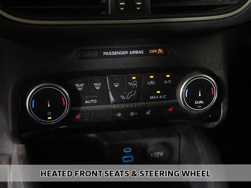 Agate Black Metallic 2022 Ford Escape SE