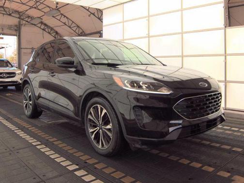 Agate Black Metallic 2022 Ford Escape SE