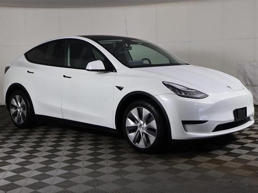 2023 Tesla Model Y Long Range Dual Motor All-Wheel Drive
