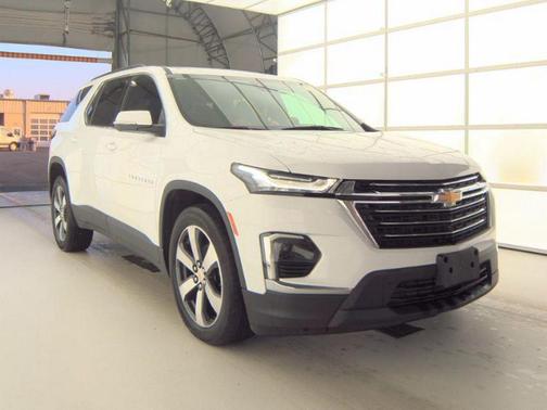 Summit White 2023 Chevrolet Traverse LT Leather