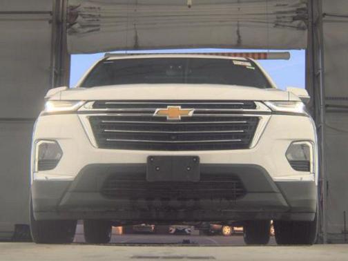 Summit White 2023 Chevrolet Traverse LT Leather